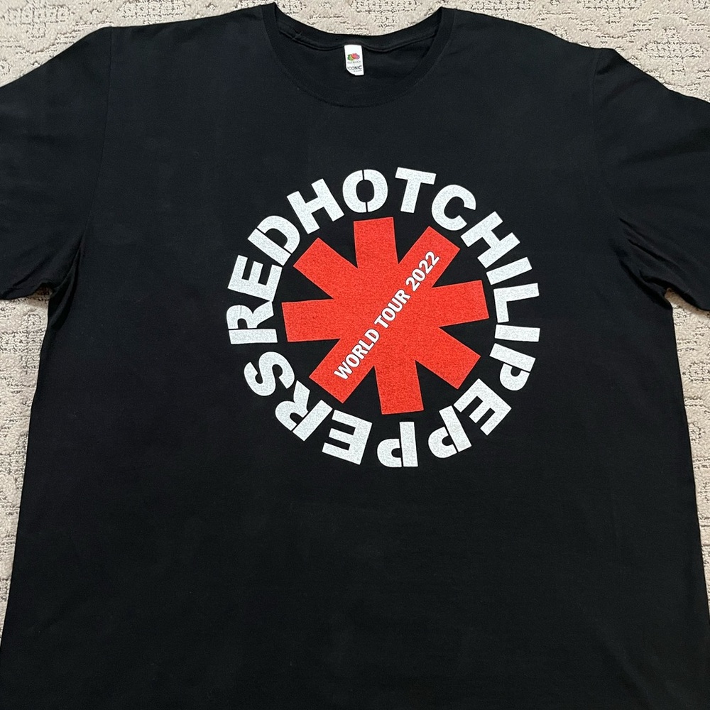 🎸 '22 Red Hot Chili Peppers Band Unlimited Love Orig. Logo Back Graffiti Tour T